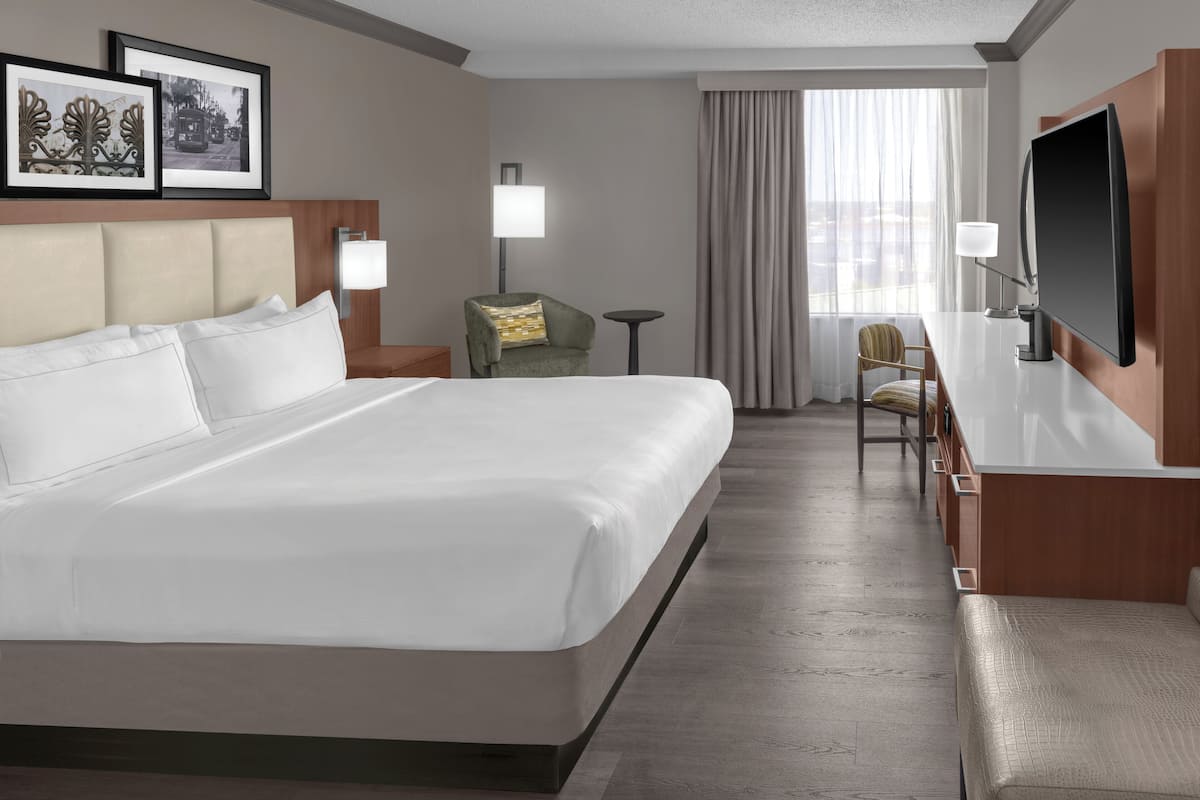 Hypo-allergenic bedding available, in-room safe, desk, laptop workspace