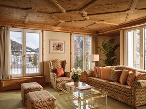 Ropa de cama de alta calidad y minibar 