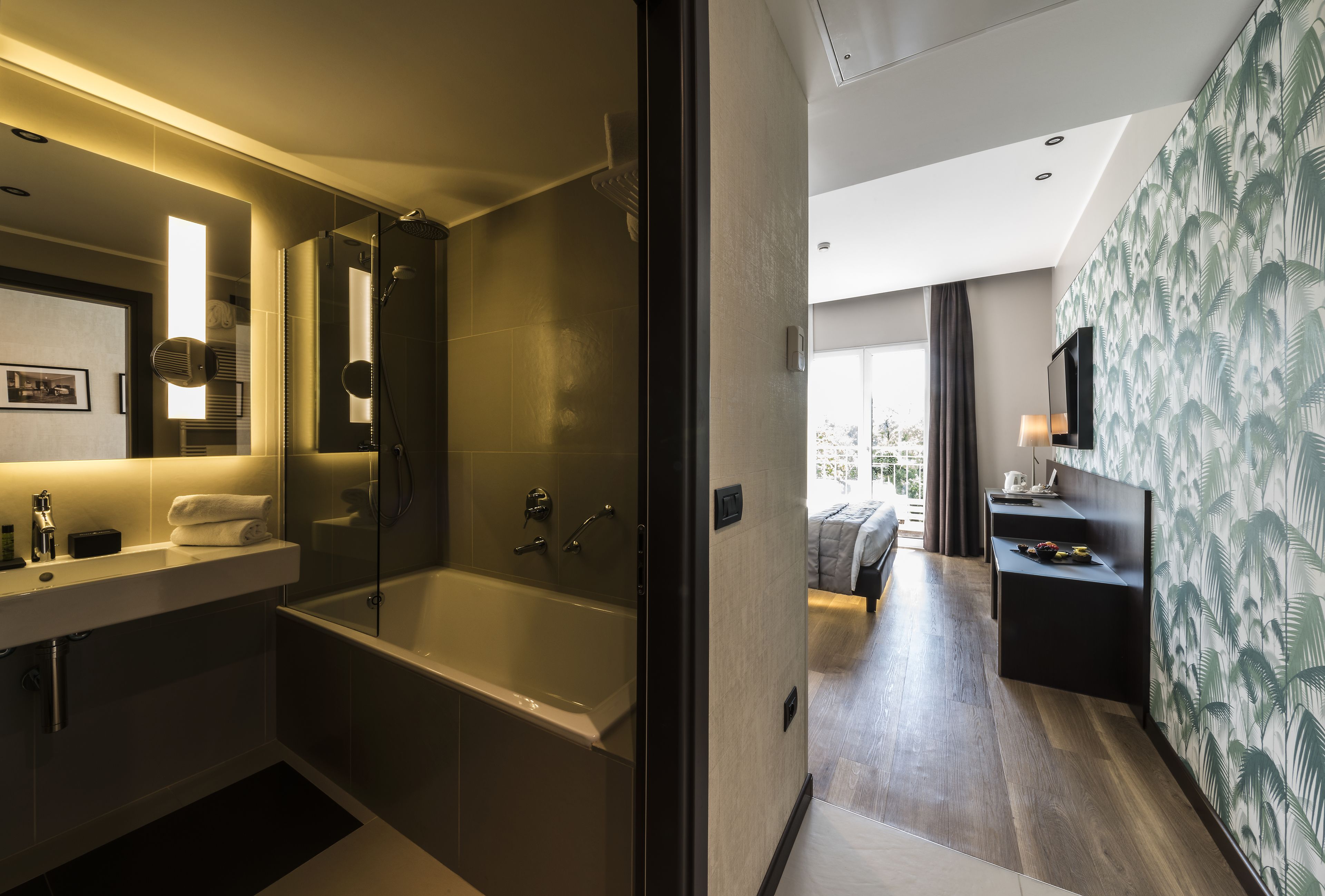 park double | bathroom | designer toiletries, hair dryer, slippers, bidet