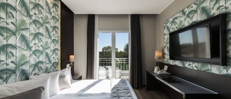 Park Double | Premium bedding, down comforters, memory foam beds, minibar