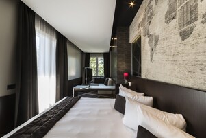 Suíte júnior, 1 cama King e sofá-cama | Roupas de cama premium, edredons de pluma