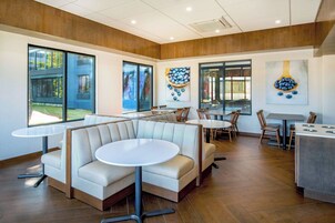 Desayuno buffet incluido todos los días 