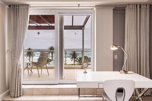 Penthouse - havsutsikt (Suite ) | Egyptiska bomullslakan, sängtillbehör av högsta kvalitet och minibar