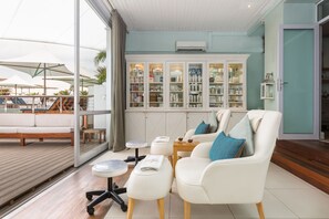 Couples treatment room(s), sauna, steam room, body treatments