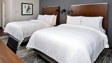 Hypoallergeen beddengoed, een bureau, verduisterende gordijnen