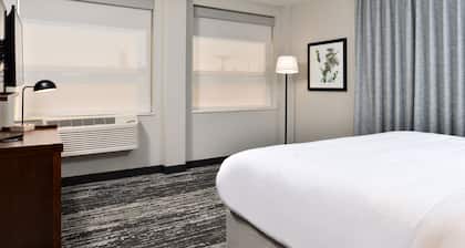 Four Points by Sheraton Omaha Midtown