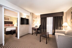 Hypo-allergenic bedding, pillowtop beds, in-room safe