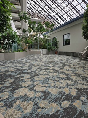 Terrace/patio - DoubleTree by Hilton Rochester (Rochester)