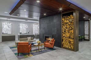 Lobby - DoubleTree by Hilton Rochester (Rochester)