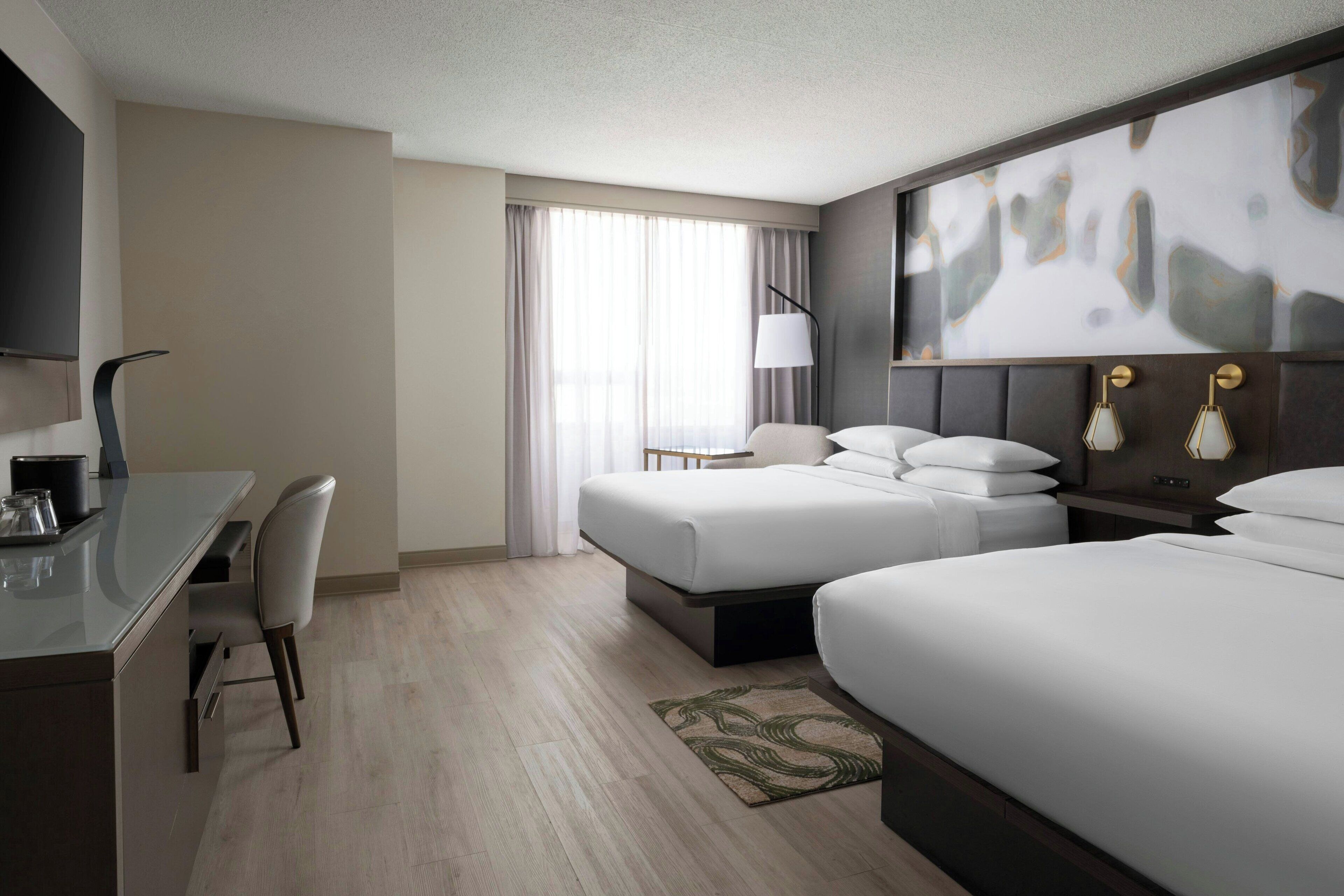 Premium bedding, in-room safe, desk, laptop workspace