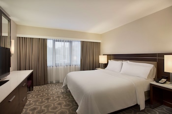 1 bedroom, premium bedding, in-room safe, blackout drapes at Embassy Suites by Hilton Washington DC Georgetown