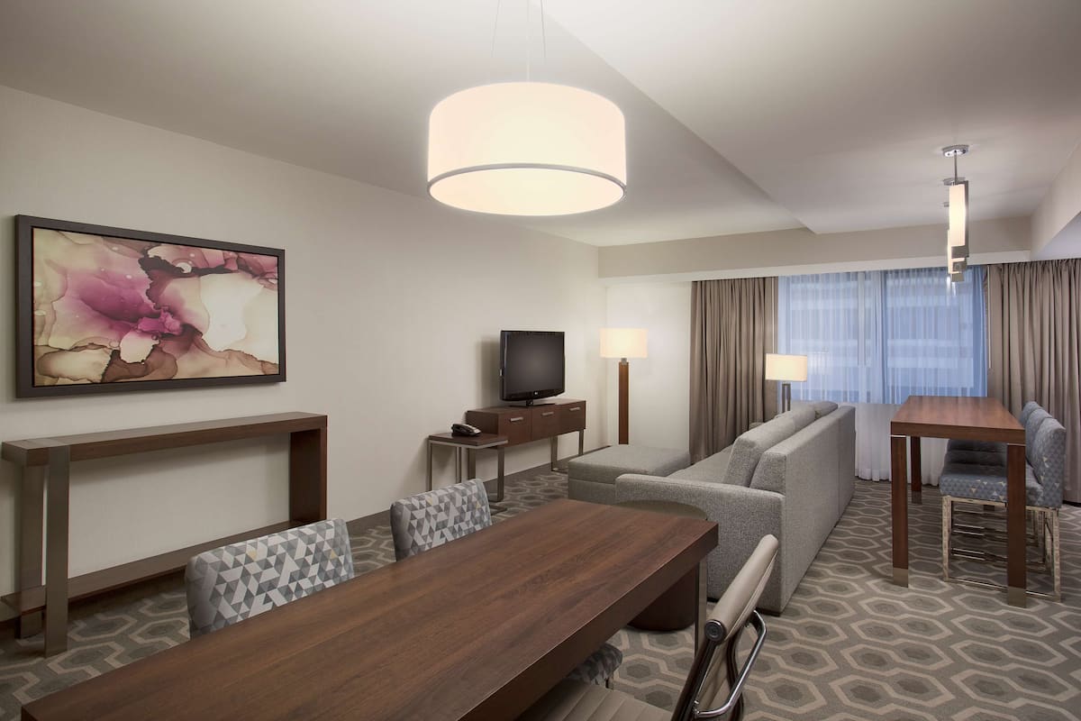 Executive Suite, 1 King Bed | 1 bedroom, premium bedding, in-room safe, blackout drapes