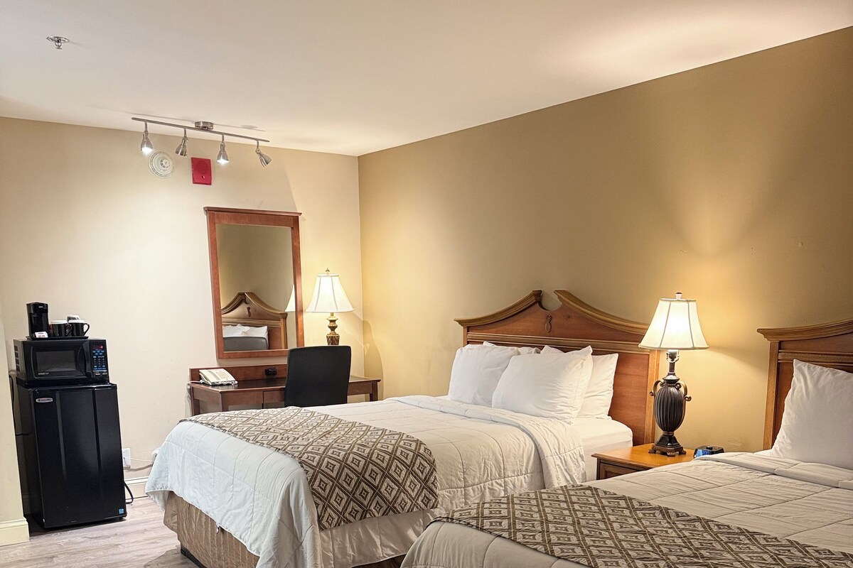 Standard Room, 2 Queen Beds | Premium bedding, pillowtop beds, in-room safe, desk