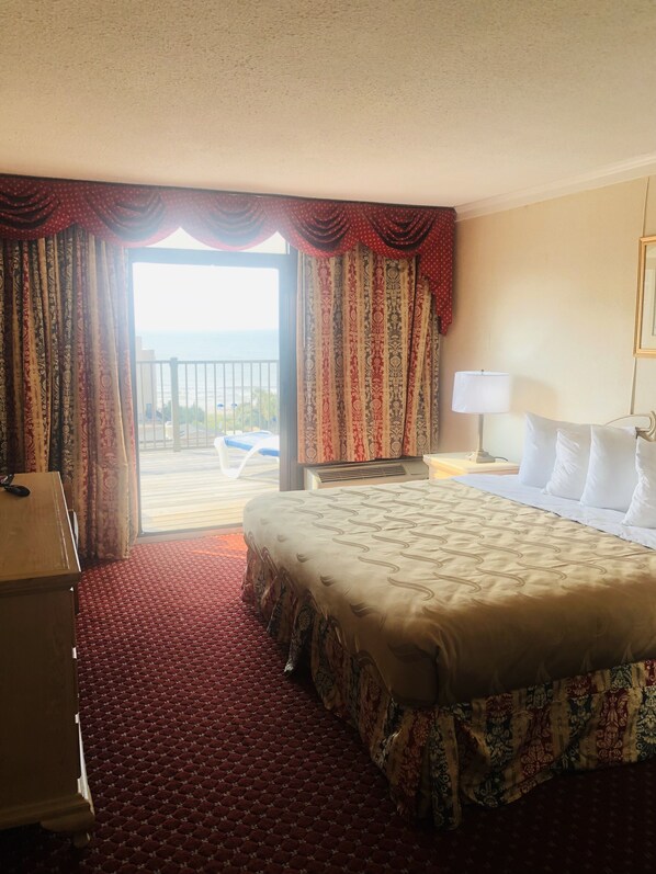 Superior Room | Premium bedding, in-room safe, desk, iron/ironing board - Quail Inn & Suites (Myrtle Beach)
