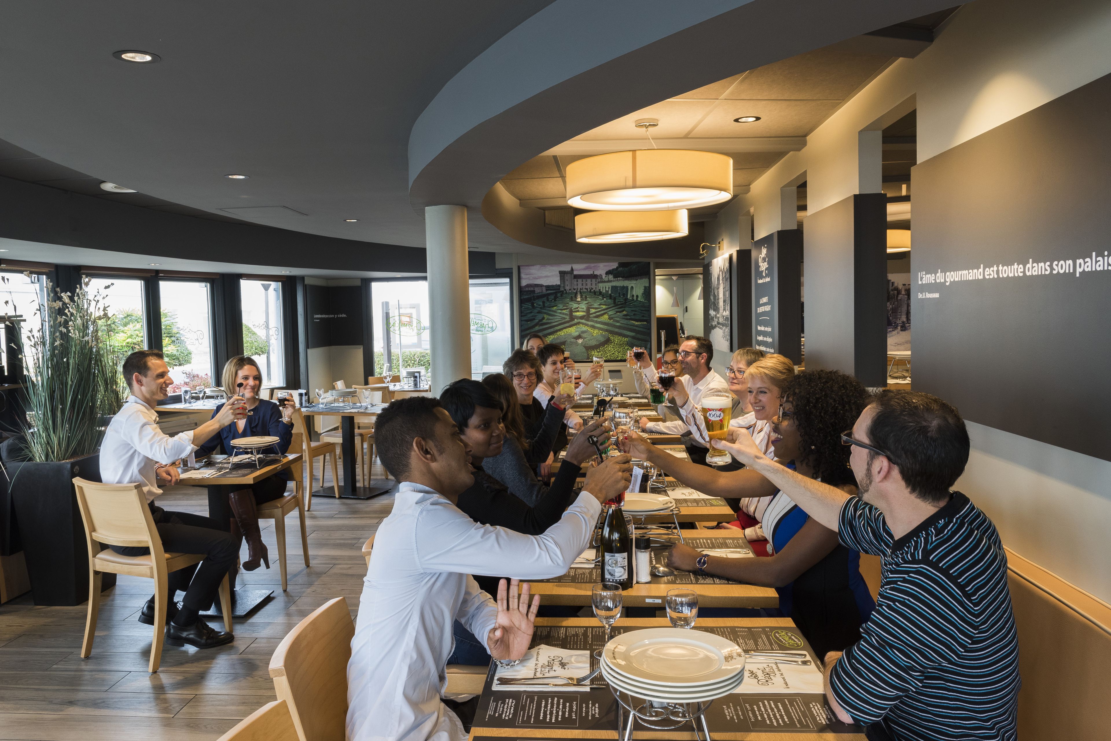 lunch and dinner served, french cuisine