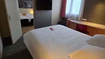 Literie de qualité supérieure, coffres-forts dans les chambres, bureau