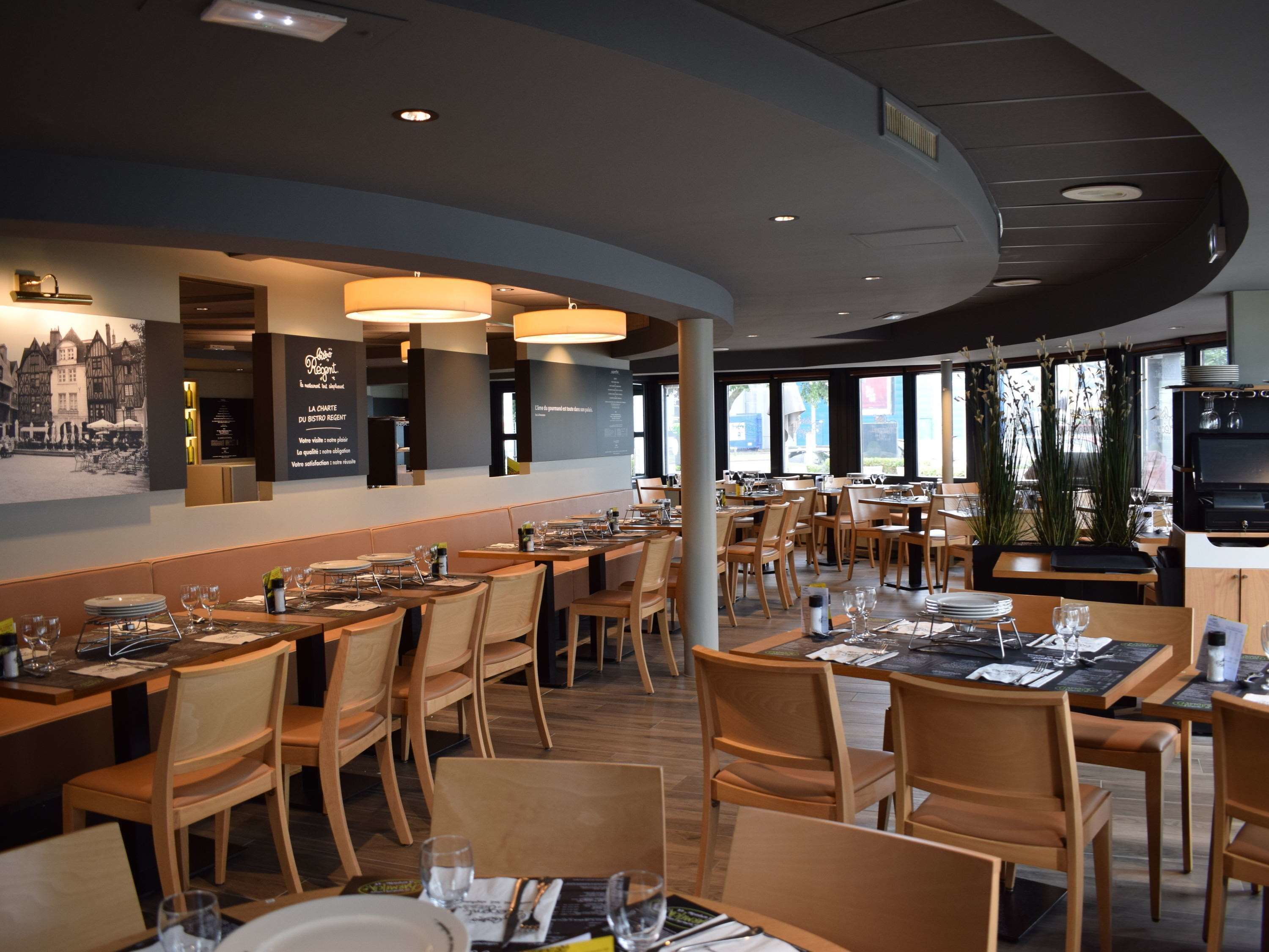 lunch and dinner served, french cuisine