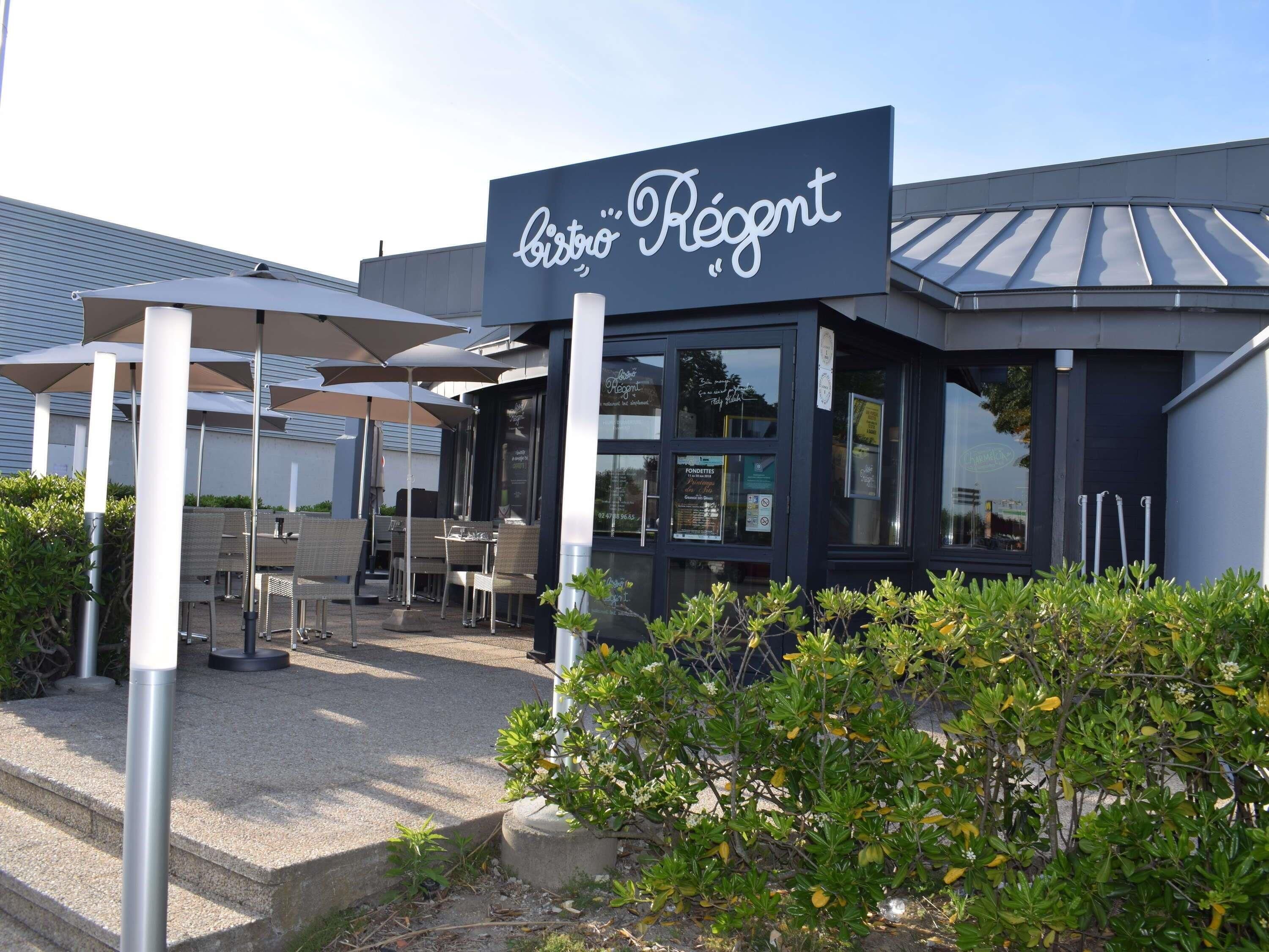 Déjeuner et dîner servis sur place