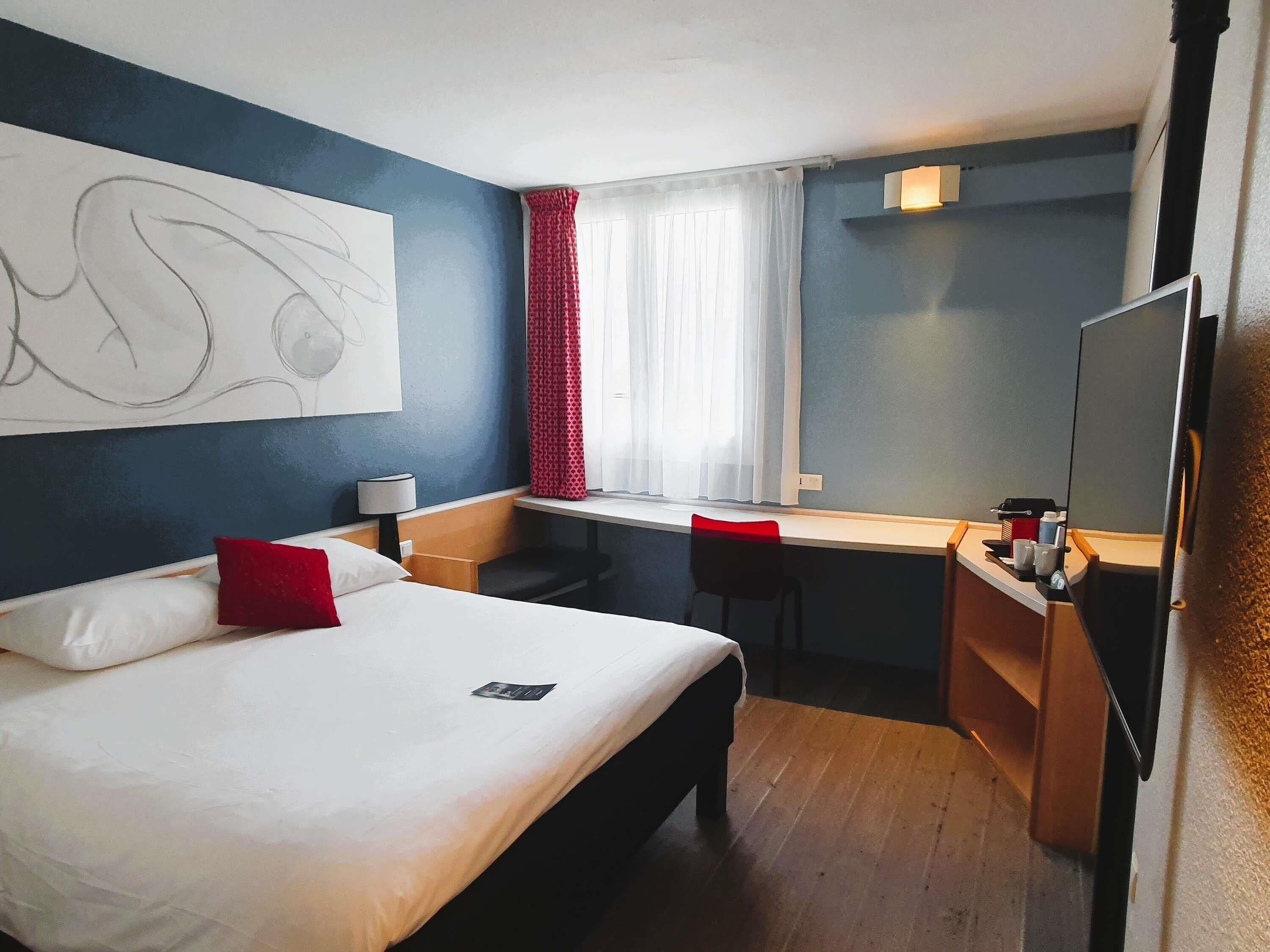 Comfort-Doppelzimmer, 1 Doppelbett | Hochwertige Bettwaren, Zimmersafe, Schreibtisch, Verdunkelungsvorhänge