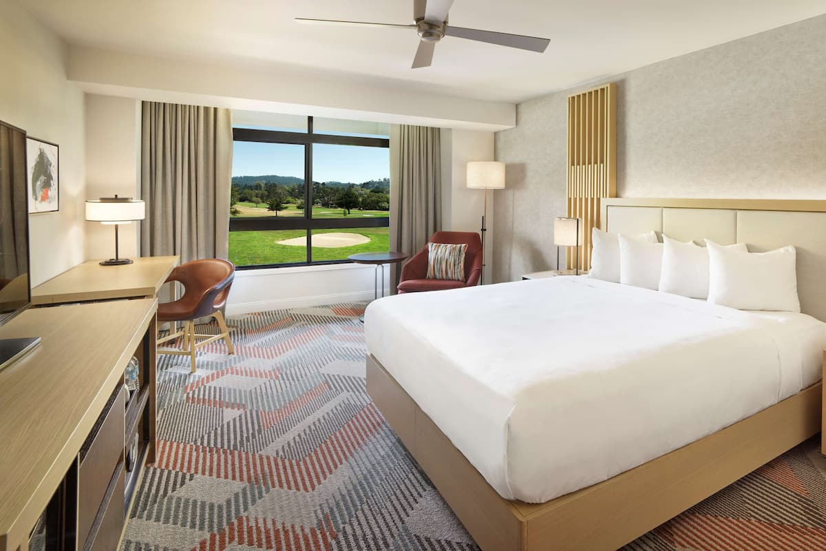 Room, 1 King Bed, Golf View | Premium bedding, down comforters, pillowtop beds, in-room safe