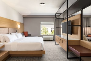 Studio Suite, 1 King Bed | Premium bedding, in-room safe, desk, blackout curtains