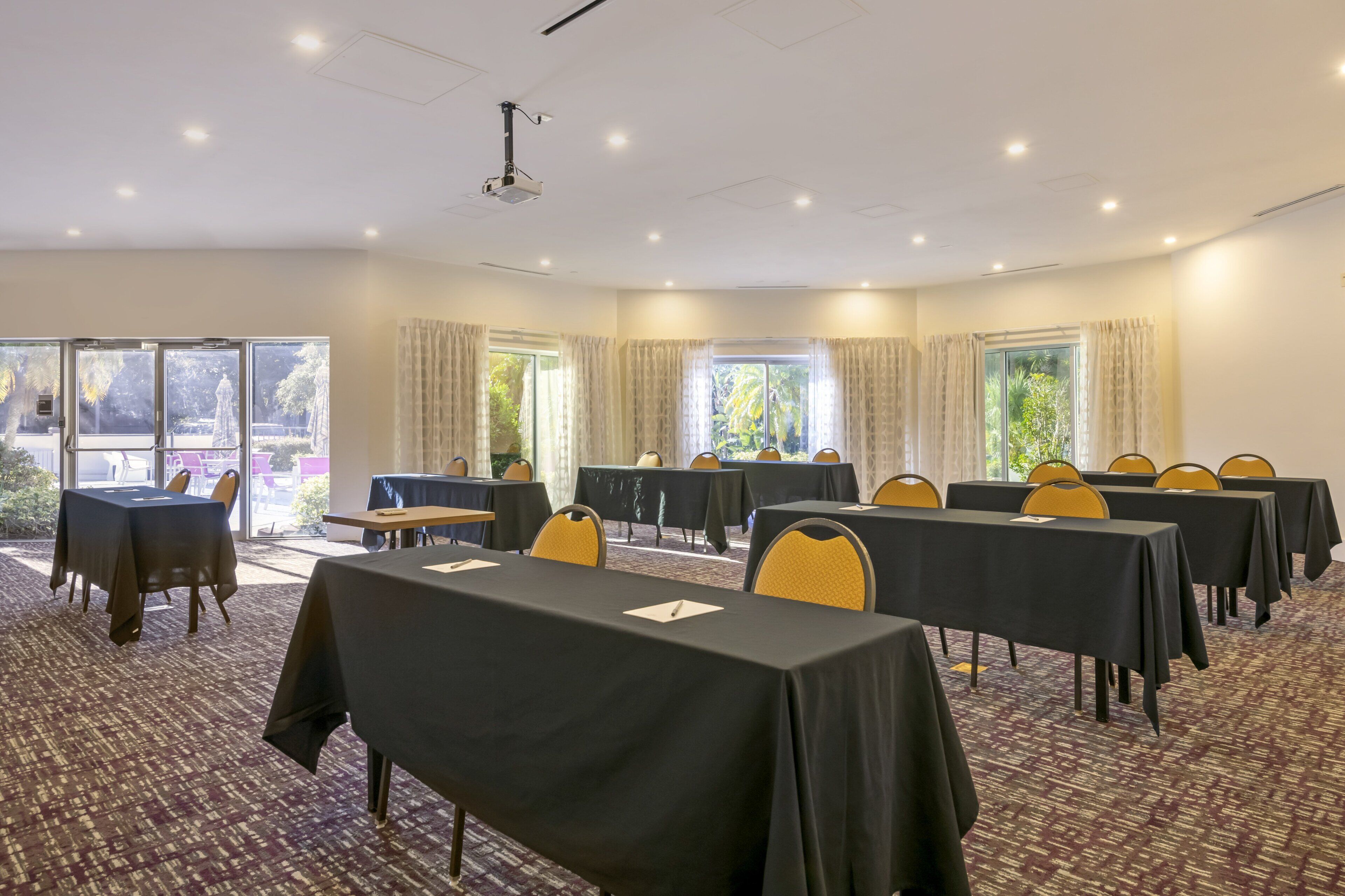 Photo - Crowne Plaza Orlando - Lake Buena Vista by IHG