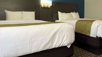 Escritorio y espacio para trabajar con laptop