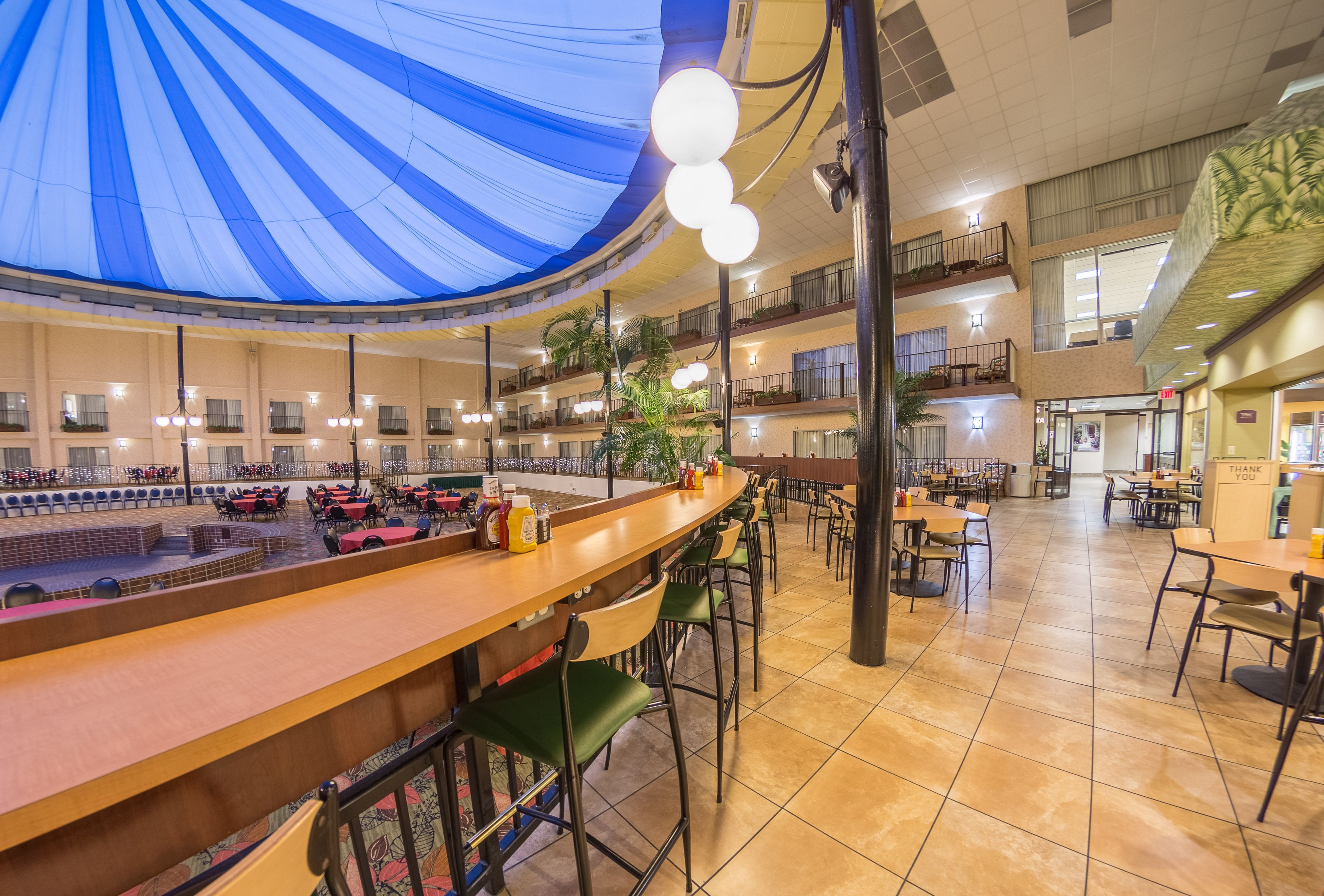 breakfast, lunch and dinner served