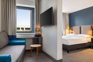 Coffres-forts dans les chambres, bureau, rideaux occultants