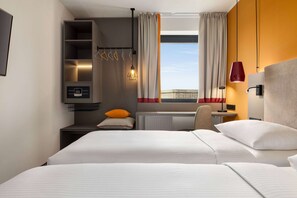 In-room safe, desk, blackout drapes, soundproofing