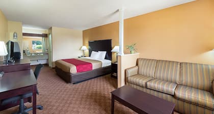 Econo Lodge Inn & Suites San Antonio near Frost Bank Center