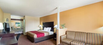 Econo Lodge Inn & Suites San Antonio near Frost Bank Center