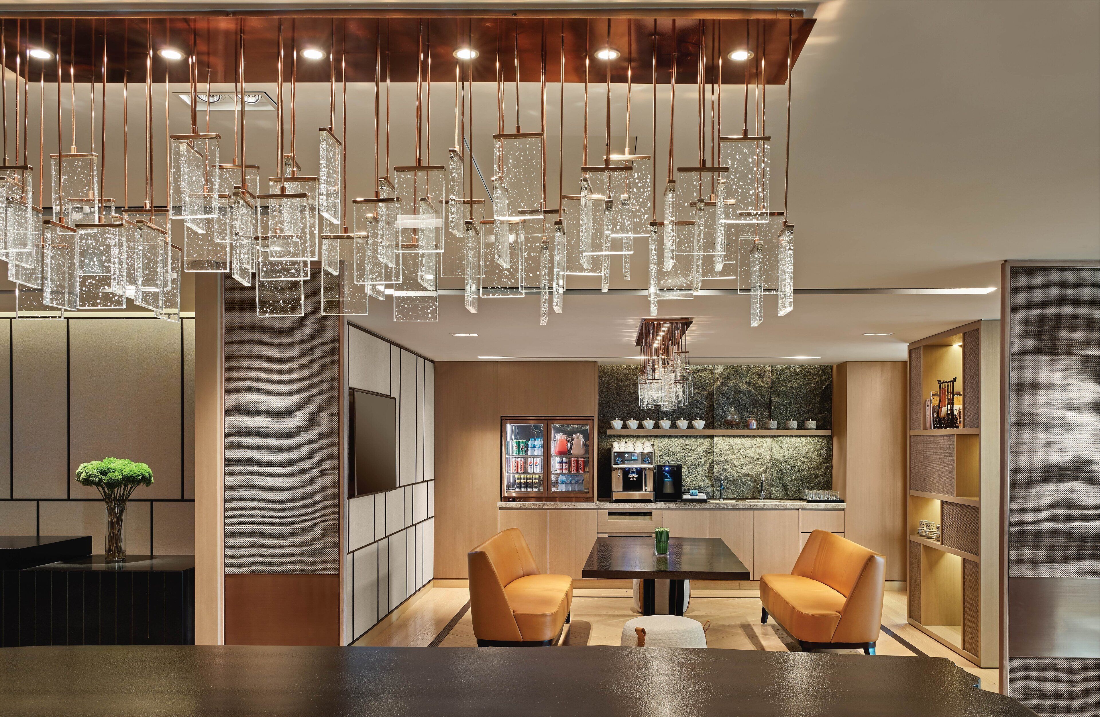 Daily buffet breakfast (VND 480000 per person)