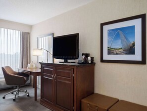 Suite, Multiple Beds, Non Smoking | Desk, laptop workspace, iron/ironing board, free cribs/infant beds