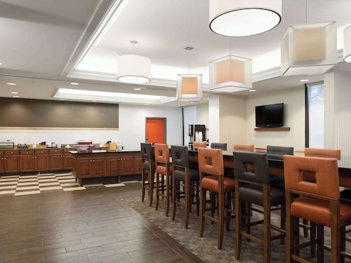 Wingate by Wyndham St. Louis Airport