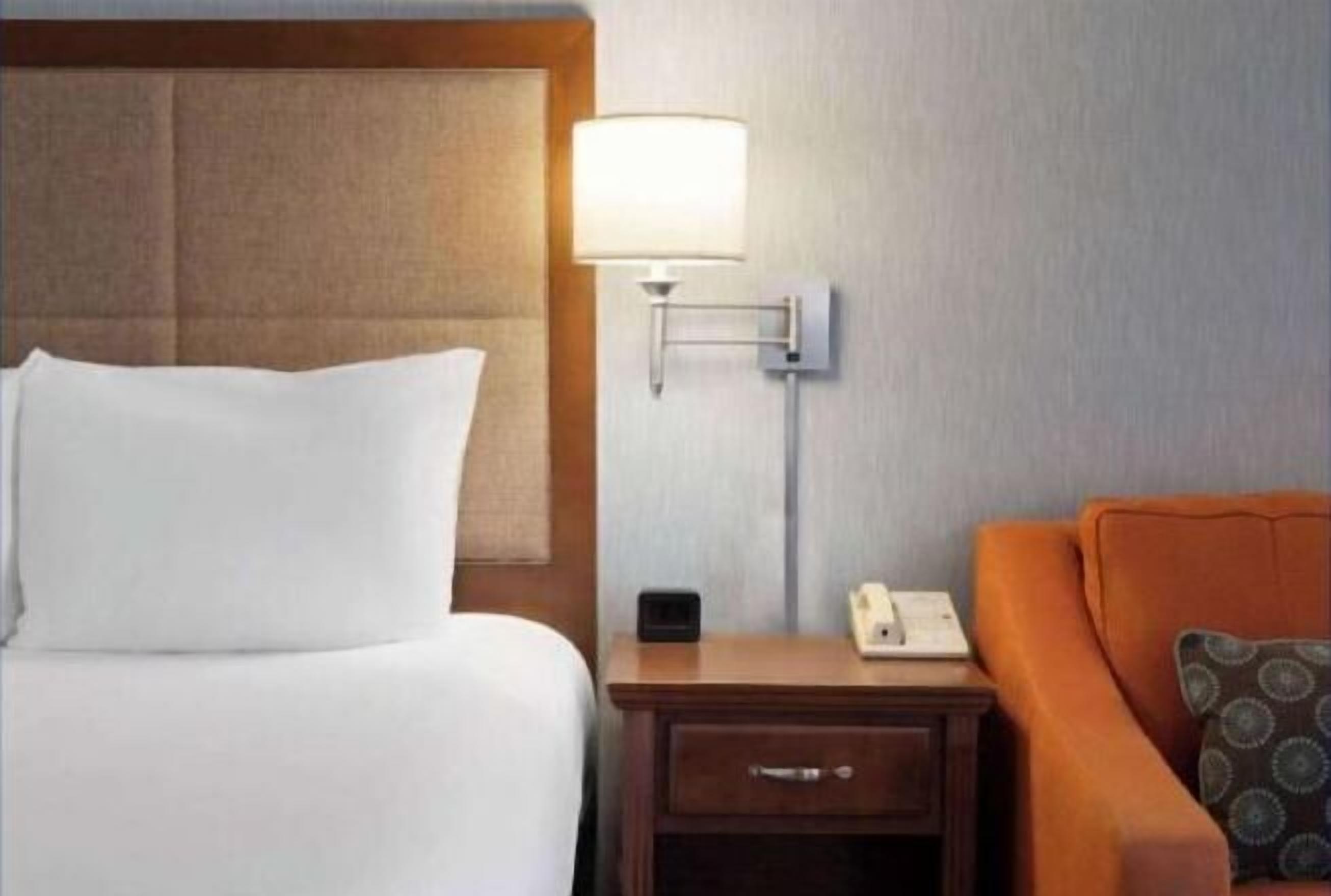 Skrivebord, skrivebord for bærbar PC og strykejern/-brett