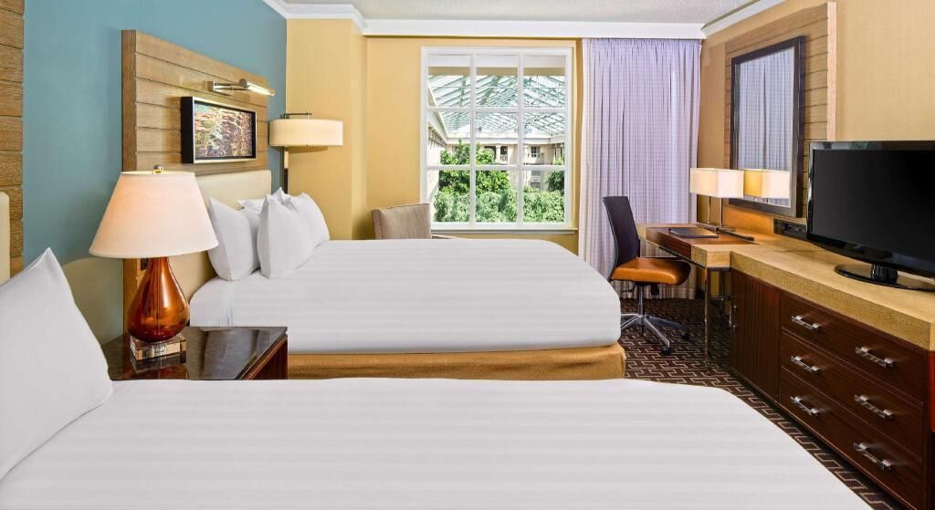 Premium bedding, down duvets, in-room safe, desk