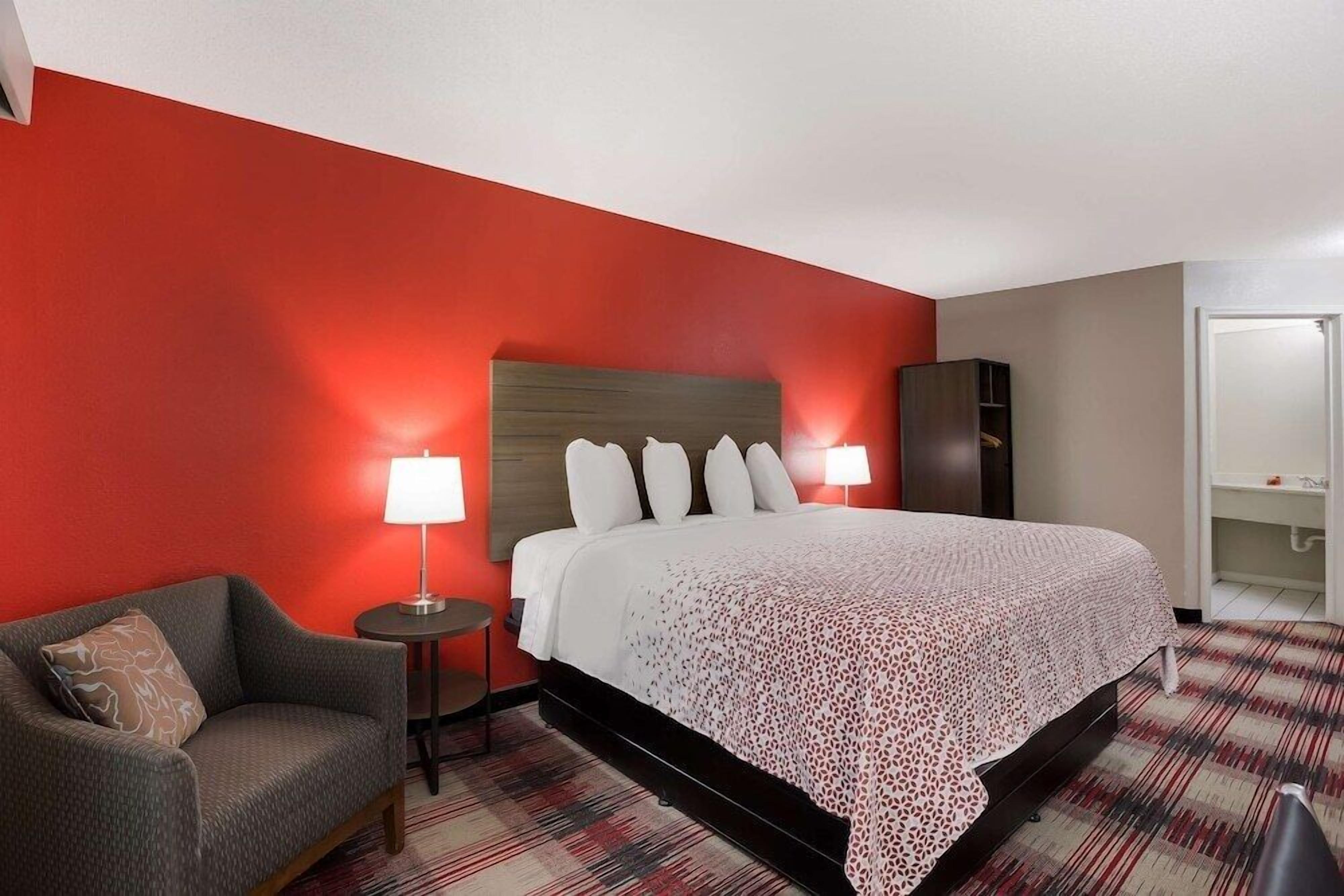 Soundproofing, iron/ironing board, free WiFi, bed sheets