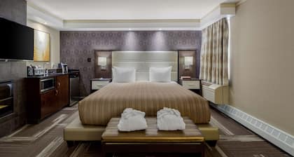 Best Western Premier Denham Inn & Suites