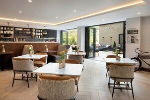 Breakfast, lunch and dinner served