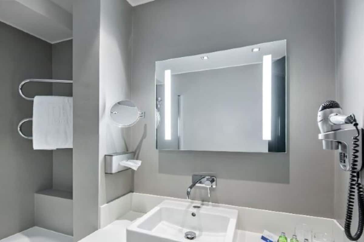 Een diep bad, milieuvriendelijke toiletartikelen, een haardroger