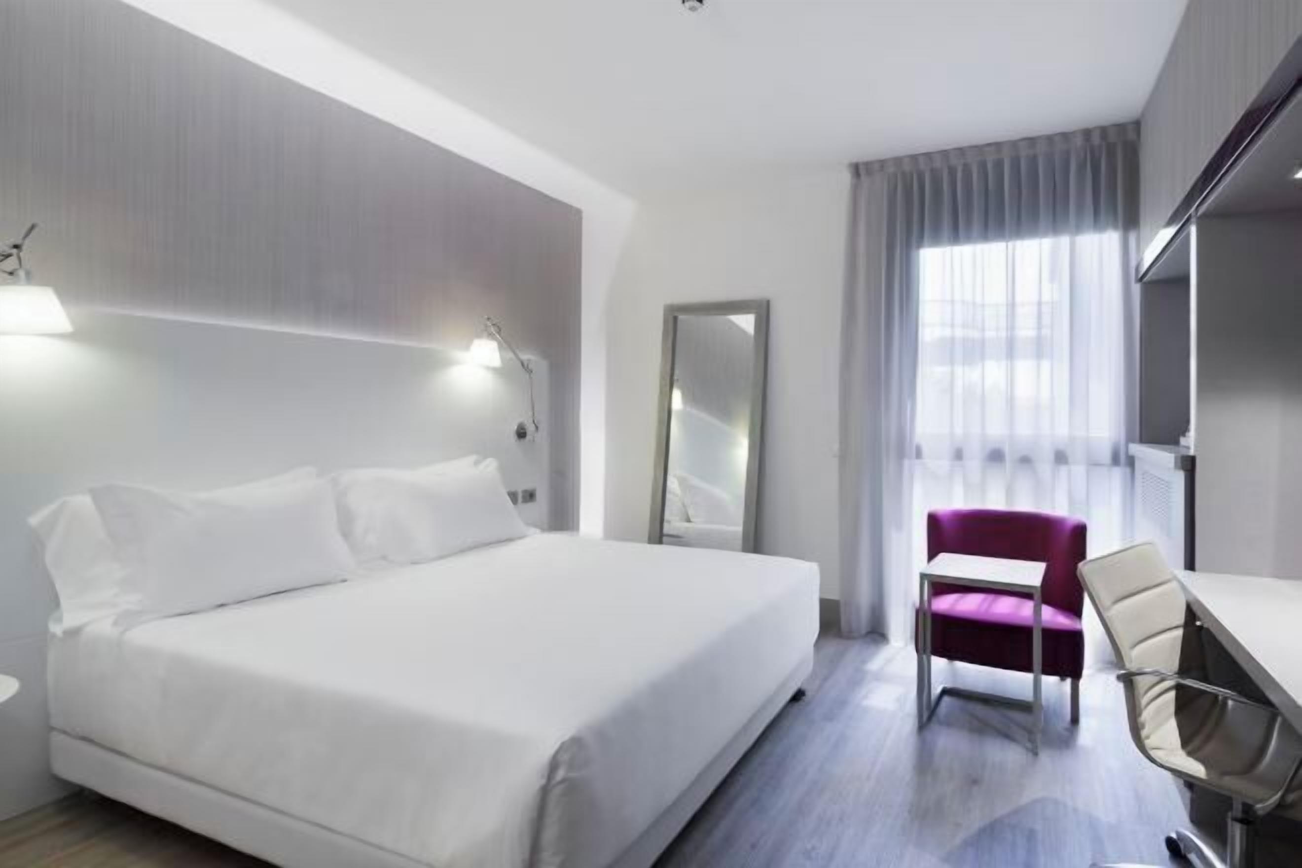 Minibar, in-room safe, desk, soundproofing