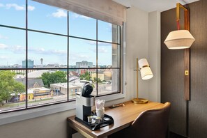 1 dormitorio, escritorio, espacio para trabajar con un portátil