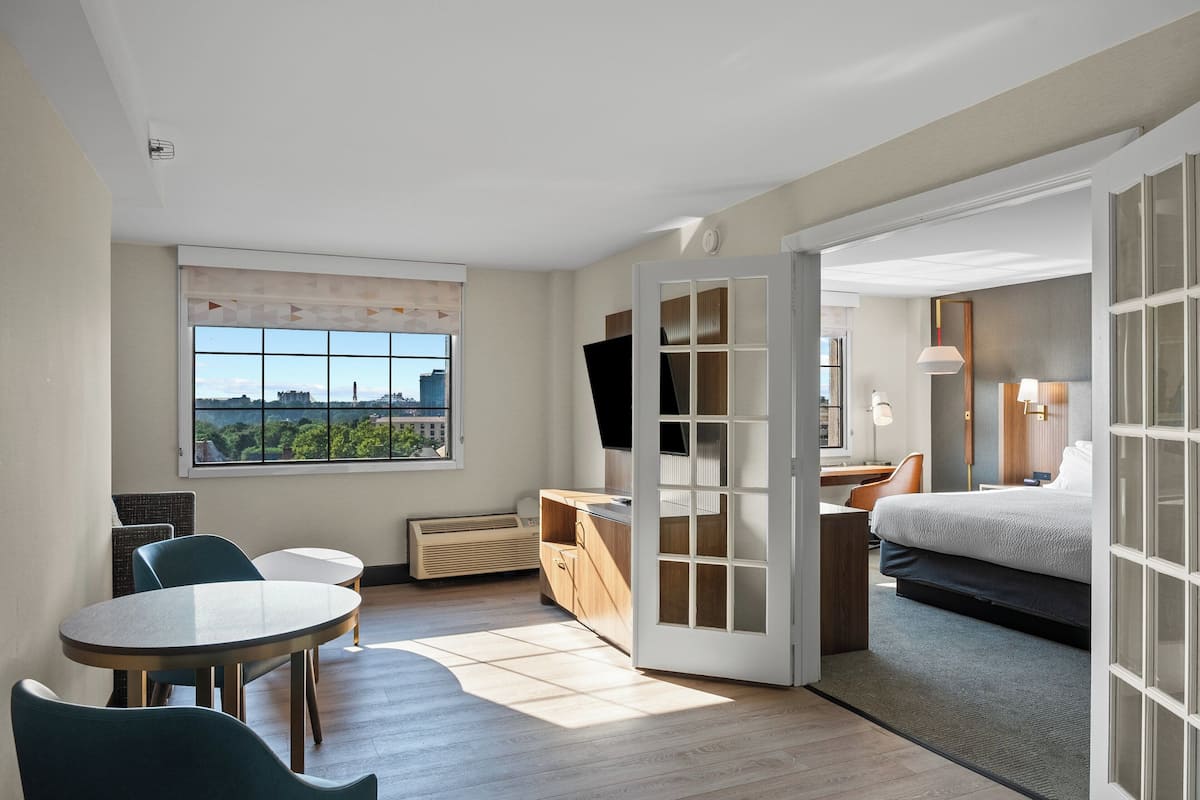 Suite, 1 King Bed (Canadian Skyline View) | 1 bedroom, desk, laptop workspace, blackout drapes