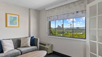 Suite, 1 King Bed (Canadian Skyline View) | Room amenity