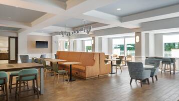 Desayuno buffet incluido todos los días