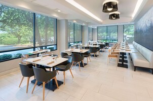 Breakfast and dinner served, American cuisine