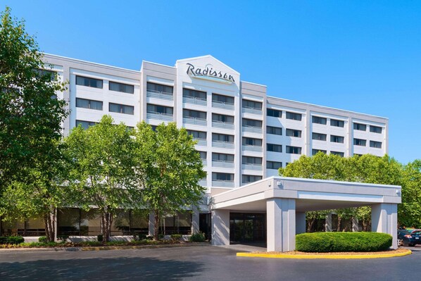 Exterior - Radisson Hotel Nashville Airport (Nashville)