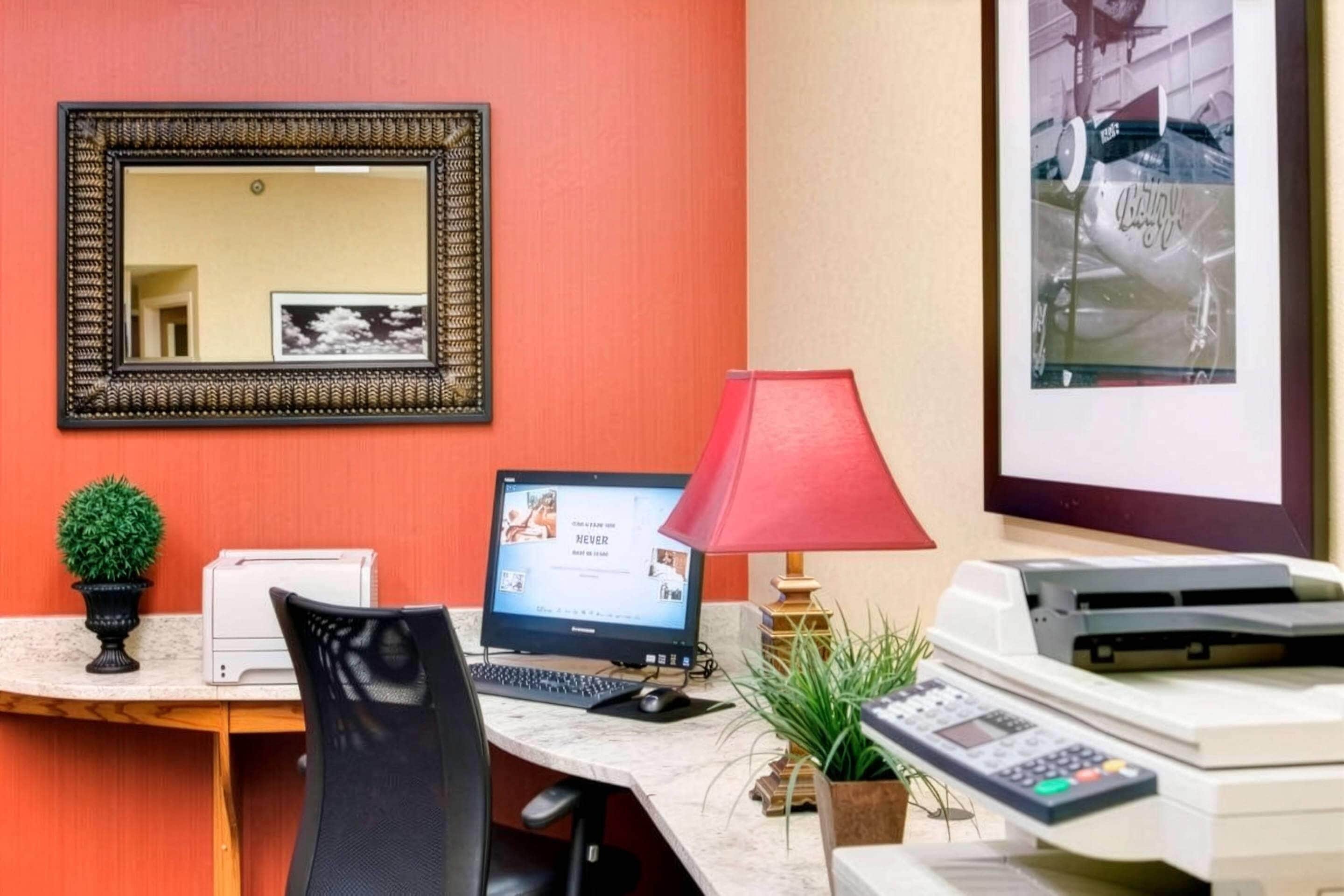 Photo - Pittsburgh Airport Inn and Suites
