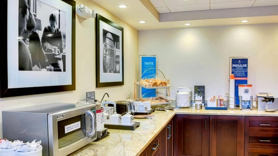 Pittsburgh Airport Inn and Suites